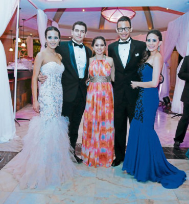 Celebran a lo grande su éxito estudiantil