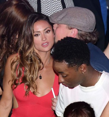 Esposo de modelo se suicida tras verle con Leonardo Dicaprio