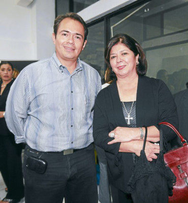 Exquisito coctel de inauguración