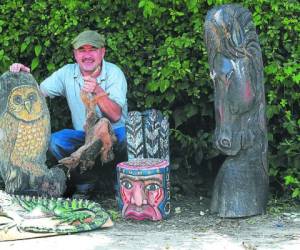 El artista disfruta al realizar cada trabajo, la cultura maya es una de sus preferidas.