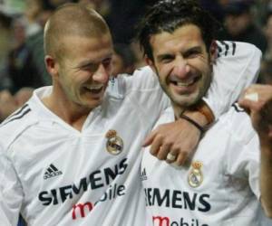 David Beckham junto a Luis Figo cuando eran compañeros en el Real Madrid. (Archivo)