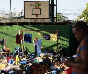 Más de 7,000 cubanos permanecen hacinados en Costa Rica a la espera de continuar su trayecto a Estados Unidos, desde que Nicaragua les cerró en noviembre el paso por su territorio.