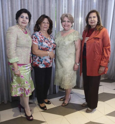 Tarde de sorpresas en doble natalicio