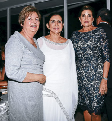 Romántica ceremonia para los enamorados