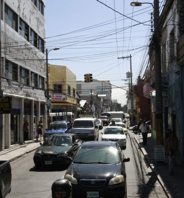 A través de drones vigilarán el tráfico en la capital