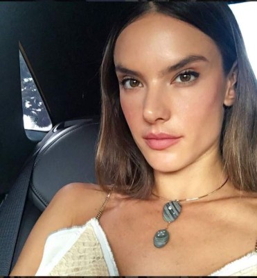 Alessandra Ambrosio, la mamá más sexy de la industria del modelaje