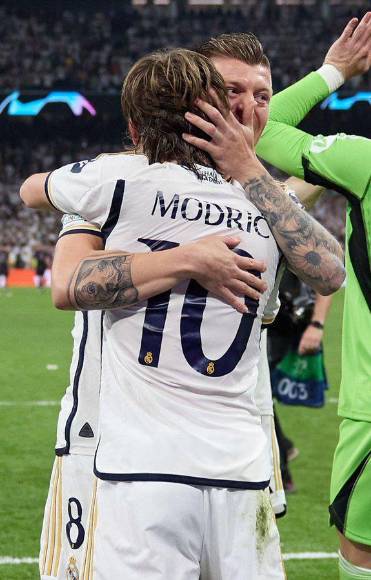 Real Madrid presentó la 36 en el Santiago Bernabéu: gritos a Kroos y Modric