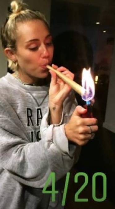 Las fotos más polémicas de la cantante Miley Cyrus