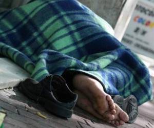 Las personas deben protegerse de las bajas temperaturas.