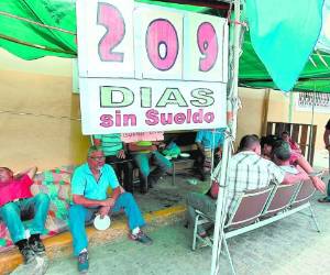 La protesta que mantienen en una orilla del SANAA se ampliaría al cierre total de la primera avenida.