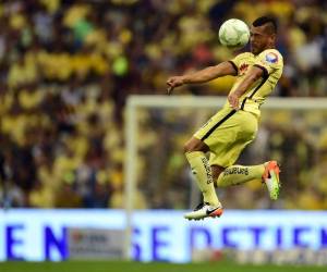 El América sacó ventaja de 1-0 sobre el Monterrey la noche del miércoles en su partido de ida de las semifinales del torneo Clausura-2016 del fútbol mexicano.