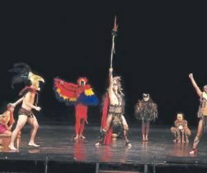 El grupo de danza Zorzales de Sula, de San Pedro Sula, abrió las presentaciones del festival.