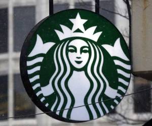 La empresa dijo el miércoles que los cambios afectan a unos 150.000 empleados asalariados de tiempo completo o parcial. Foto: AP/El Heraldo Honduras.