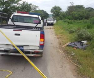 Los dos cadáveres fueron lanzados a la orilla de la carretera que conduce hacia Ticamaya.