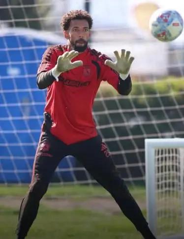 Vozinha y lo que vive en Chile luego de haber fichado por Colo Colo ¿por qué no debuta?