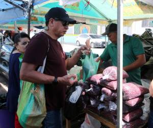 La medida de frijoles denota una rebaja de 10 lempiras en la Ahorro Feria El Lempirita, producto que suministra el IHMA.