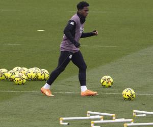 El brasileño Endrick Felipe Moreira de Sousa saldrá de las filas del Real Madrid, club que comanda el español Xabi Alonso, quien no confía en su trabajo