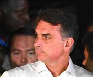 Argentina también descartó tener registros de su ingreso al país. Flávio obtuvo el 48 % de los votos en las elecciones presidenciales, frente al 52 % del presidente reelecto Luiz Inácio Lula da Silva.