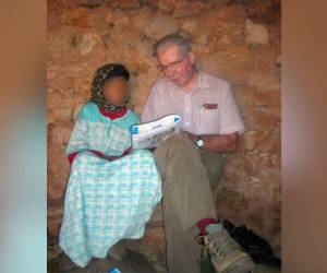 Jacques Leveugle, un jubilado francés un jubilado francés de 79 años, fue arrestado en París y enviado a prisión, acusado de haber cometido alrededor de 89 delitos sexuales en contra de menores en diferentes países durante varias décadas.