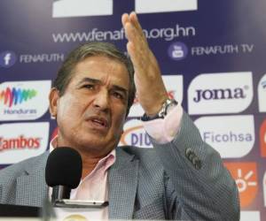 Pinto no quiso dar detalles del acuerdo con Costly; “quiero preguntas de fútbol, de tácticas, del adversario y todo eso”.