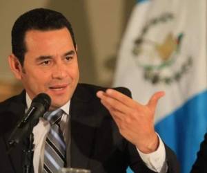 El reciente domingo 26 de noviembre, el mandatario guatemalteco saludo al gobernante hondureño luego que este se proclamara ganador de las elecciones.(Foto: AFP/ El Heraldo Honduras/ Noticias Honduras hoy)