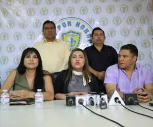 En la sede de la corriente que lidera Marlene Alvarenga hay ambiente electoral de cara a los comicios del 21 de mayo, los únicos autorizados por el TSE.