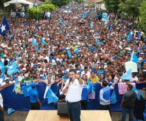 El presidenciable nacionalista primero estuvo en San Lorenzo (foto) y después en Marcala.