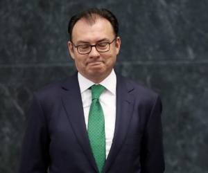 Peña Nieto no hizo referencia directa a los rumores de que Videgaray jugó un papel crucial para que tuviera lugar el 31 de agosto el controvertido encuentro entre Peña Nieto y el republicano Trump, que levantó polvo por la estridente retórica anti-inmigración del magnate (Foto: AP)