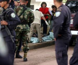 “El general Gonzales -zar antidrogas- fue asesinado vilmente en un viejo callejón del barrio Guanacaste de Tegucigalpa”.