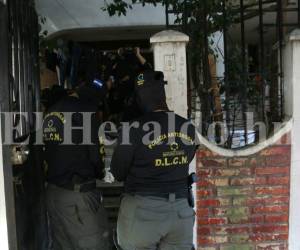 Los operativos se realizan luego de recibir una denuncia anónima sobre la venta y distribución de droga en la zona....