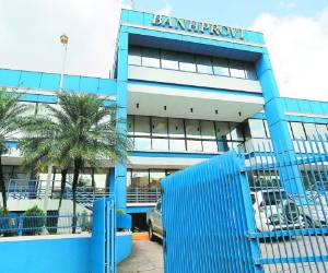 Banhprovi utilizará la infraestructura de Banadesa para prestar a los productores, para vivienda y Mipymes.