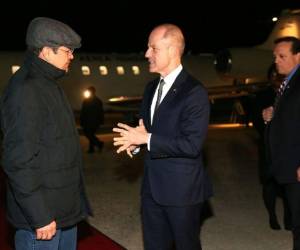 El presidente Juan Orlando Hernández viajó este lunes a Washington para reunirse con el vicepresidente de los Estados Unidos, Joseph Biden.