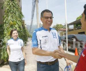El secretario de Fenafuth José Ernesto Mejía saludó a los seleccionados (Foto: Delmer Martínez)