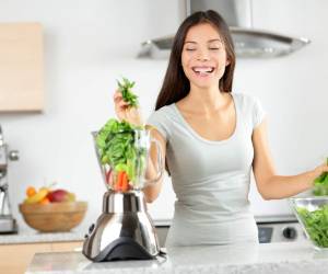 Vegetales: Los alimentos con hojas verdes son diuréticos y tienen una gran cantidad de antioxidantes. Hay variedad para elegir.