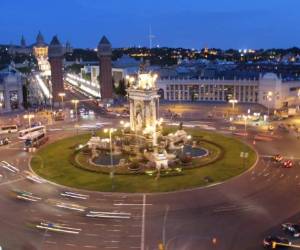 Cientos de hondureños viajan al país del viejo continente para tener una oportunidad de empleo.