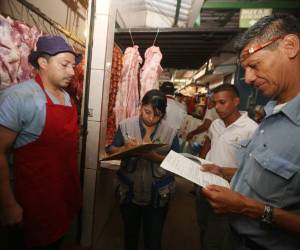 Personal de la Dirección de Protección al Consumidor realizó operativos ayer en la Feria del Agricultor y el jueves la inspección fue en el mercado Zonal Belén de la capital.