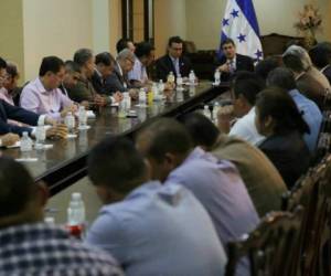 Los representantes de los actores políticos que han participado en las reuniones previas en la sede las Naciones Unidas en Tegucigalpa.