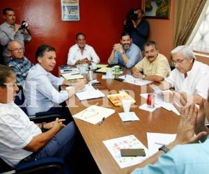 En la reunión también se hizo presente el seleccionador nacional Jorge Luis Pinto.