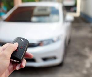 La ventaja de instalar una alarma no se reduce únicamente a evitar el robo del automóvil, también pueden llegar a salvarnos la vida.