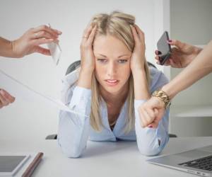 El estrés es el principal problema para los trabajadores, seguido de la salud mental (ansiedad, depresión) y la falta de ejercicio.