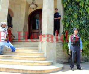 Los seleccionados nacionales se relajan dentro de las instalaciones del hotel para estar listos a la hora del partido.