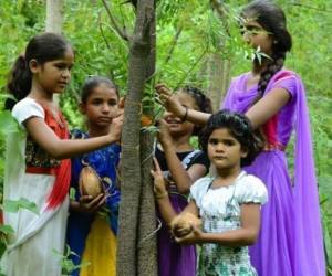 Cada niña que nace representa una bendición en el pueblo, donde se festeja el don de dar vida de las féminas.