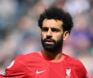 El centrocampista egipcio del Liverpool Mohamed Salah reacciona durante el partido de fútbol de la Premier League inglesa entre el Newcastle United y el Liverpool en St James’ Park en Newcastle-upon-Tyne.