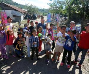 De inmediato los niños comenzaron a jugar. Foto:David Romero /EL HERALDO