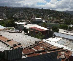 Los vecinos de la colonia Flor del Campo son abastecidos a través de una junta de agua.