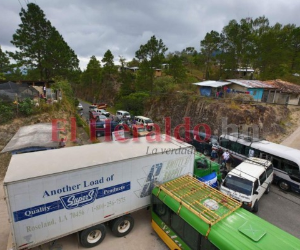 Varias horas duró la toma de una de las principales vías de la carretera de La Paz. Fotos: David Romero | EL HERALDO.
