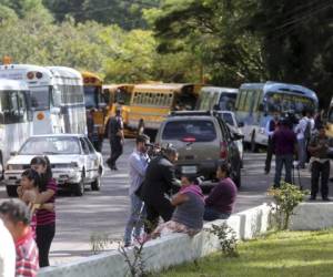 Las unidades del transporte que cubren las rutas hacia Santa Lucía, Valle de Ángeles, Villa de San Francisco, Cantarranas y San Juancito, fueron paralizadas la mañana de ayer.