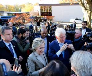 Real Madrid's Spanish football player Sergio Ramos and his wife Pilar Rubio leave the Cathedral of Seville on June 15, 2019 after their wedding ceremony. (Photo by CRISTINA QUICLER / AFP)