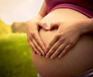 Una infección urinaria que no sea tratada a tiempo puede provocar la pérdida del embarazo a edad muy temprana.