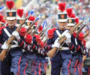 Pasos sincronizados y amor a la patria. (Foto: Juan Salgado).